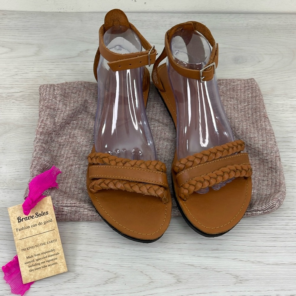 NWT Brave Soles Bohemia Leather Sandals